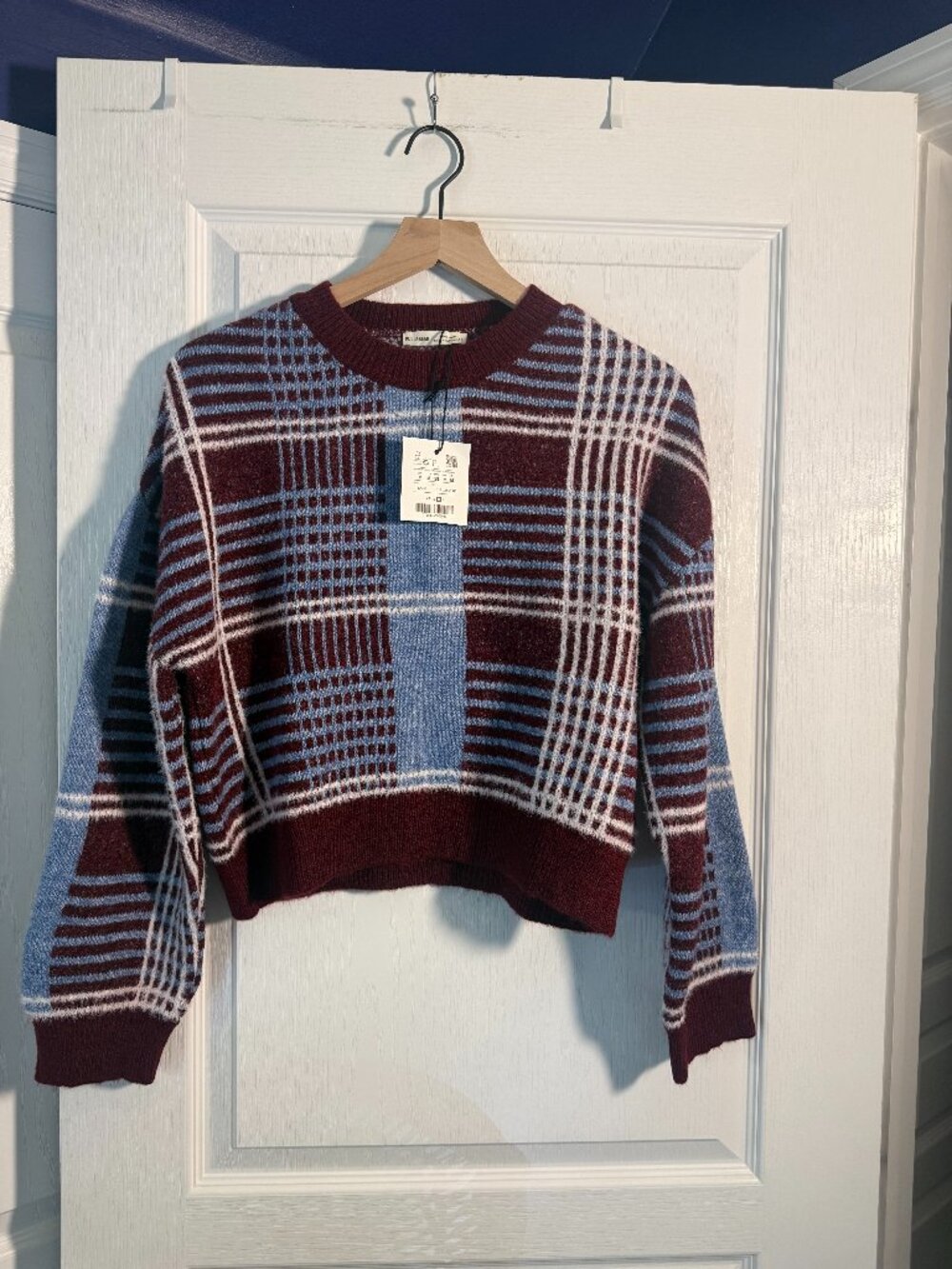 NWT - Pull & Bear Sweater - Size Medium - Plain Burgundy/Blue/White